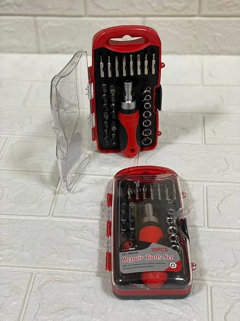 Отвертка реверсивная с набором бит и головок X-pert, 30пр., в пластиковом футляре фото 1