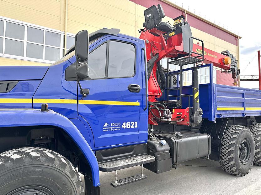 Автомобиль бортовой с КМУ на шасси УРАЛ Borus 4621 фото 3