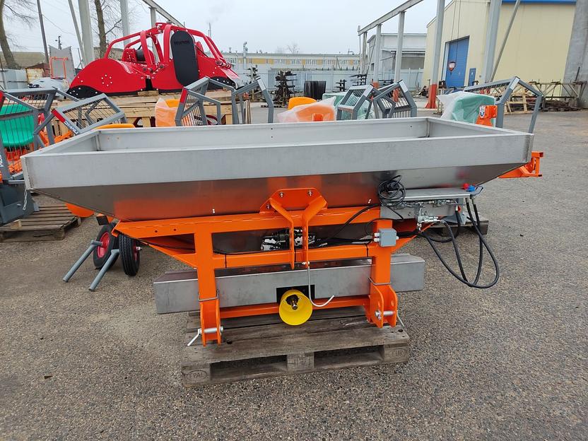 Распределитель минеральных удобрений РУ с приставкой для сада фото 3