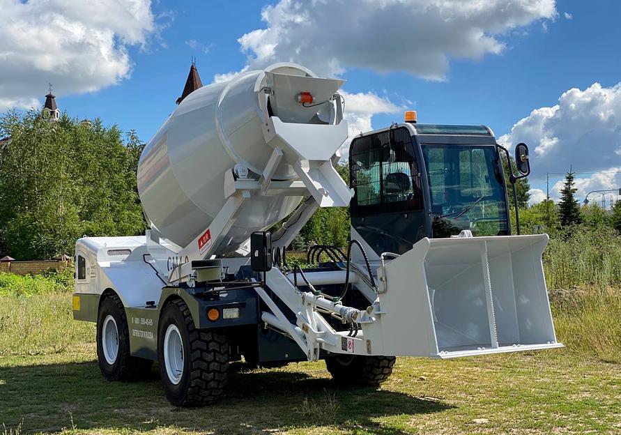 Самоходная бетоносмесительная машина «Builder CM4.0» фото 1