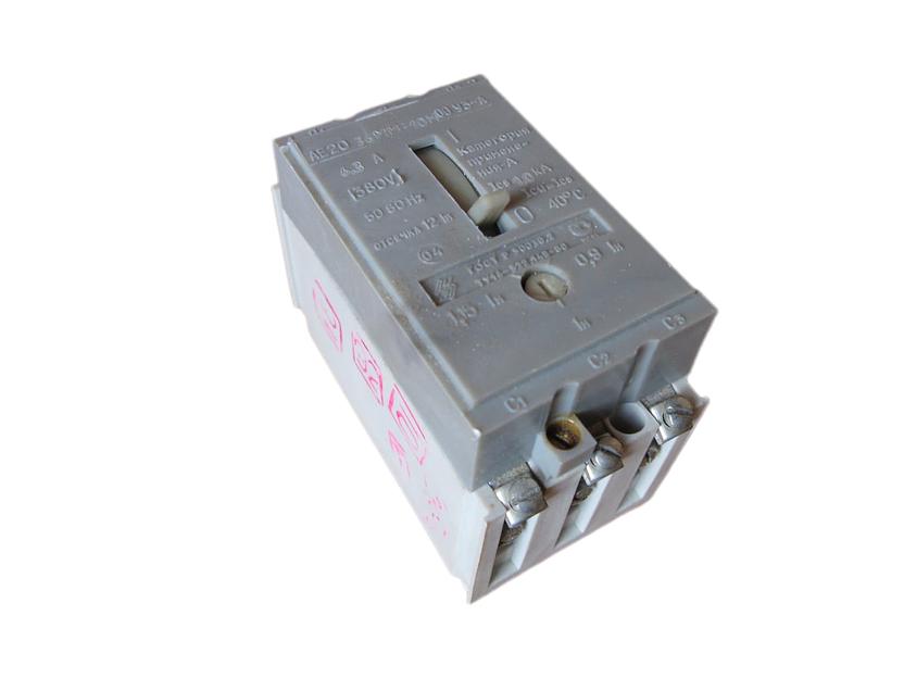 Автоматический выключатель АЕ 2036ММ фото 1