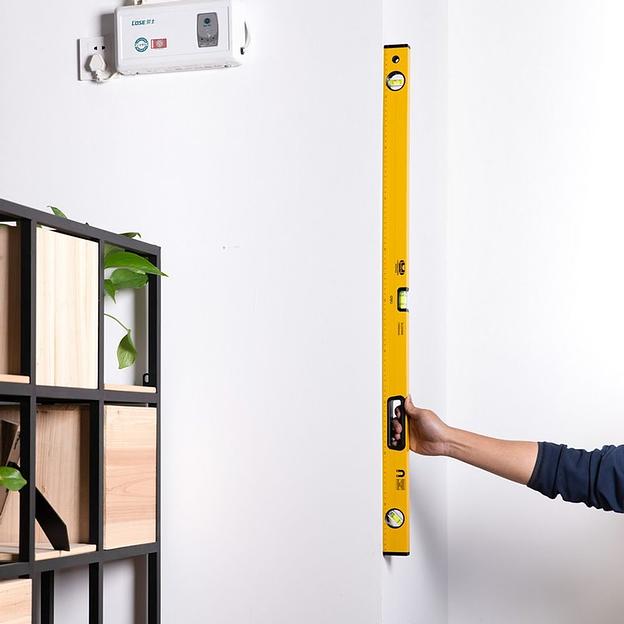 Измерительный и разметочный инструмент Deli Строительный уровень Deli DL291000 1000мм, алюминиевый сплав, мягкие резиновые заглушки, магнит, измерение под углом 45° фото 6