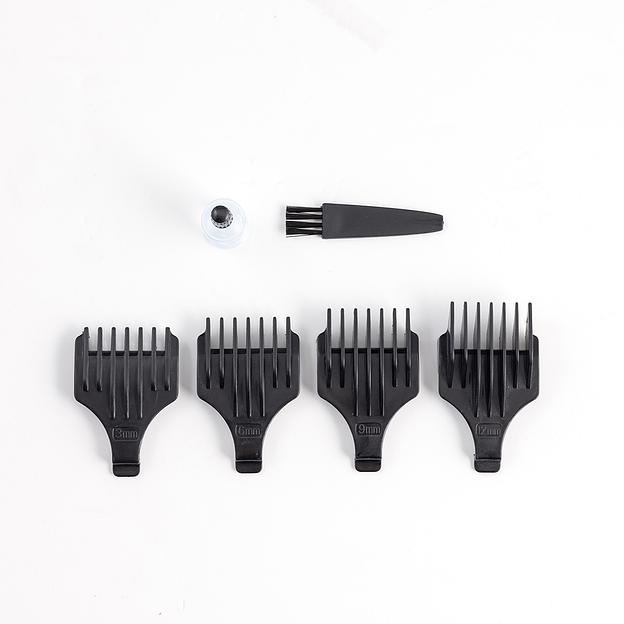 Машинка для стрижки Scarlett SC-HC63C103 серебристый 5Вт (насадок в компл:4шт) фото 2