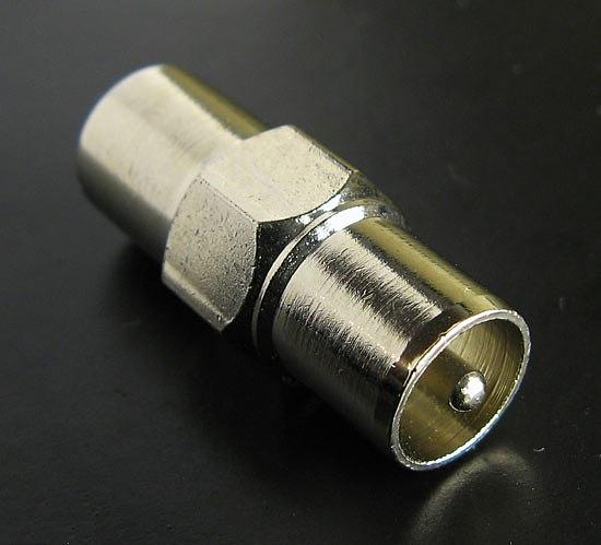 Штекер IEC накручивающийся для кабелей типа SAT 703/SAT 50 фото 1