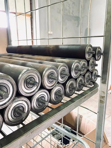 Ролики для конвейеров и рольгангов из черной стали длина 1150 мм, диаметр 108 мм фото 1