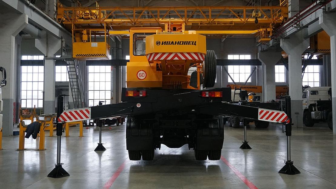 Автомобильный кран КС-35715 Ивановец фото 7