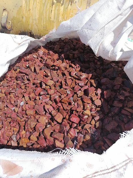 Яшма красная - цветной декоративный щебень 0-1 мм, опт фото 1