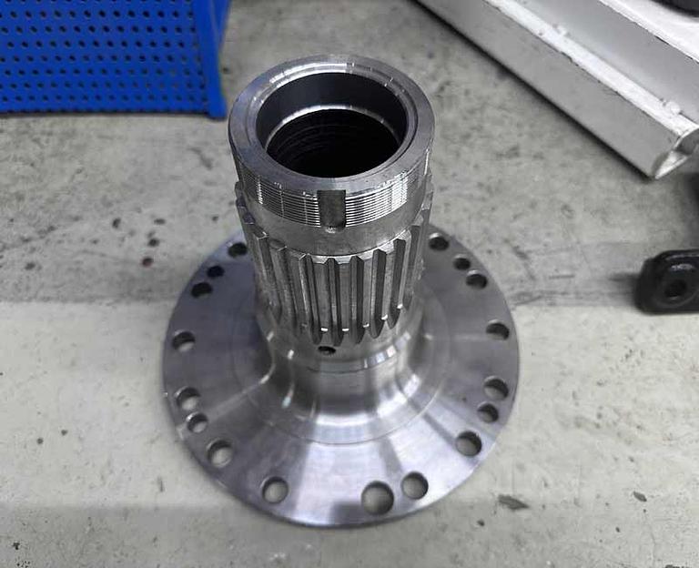 Хвостовик вала переднего ведущего моста F2000 1880410076 фото 4