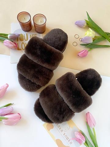 Женские меховые тапочки с параллельными шлейками фото 6
