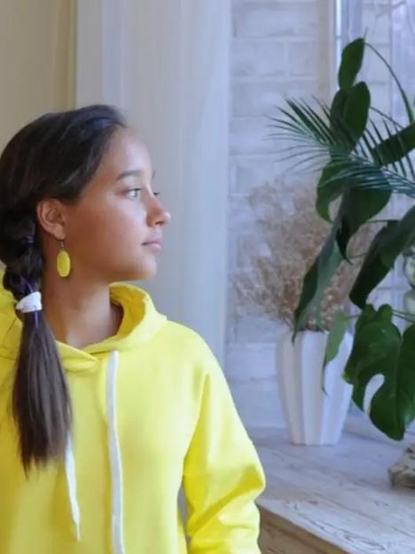 Костюм спортивный с начесом для девочки желтый фото 2