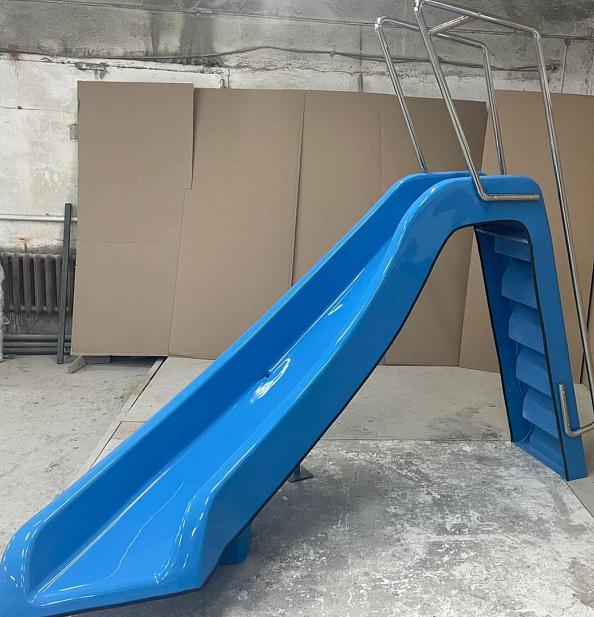 Водяная горка «Детская новая» с поворотом влево фото 1