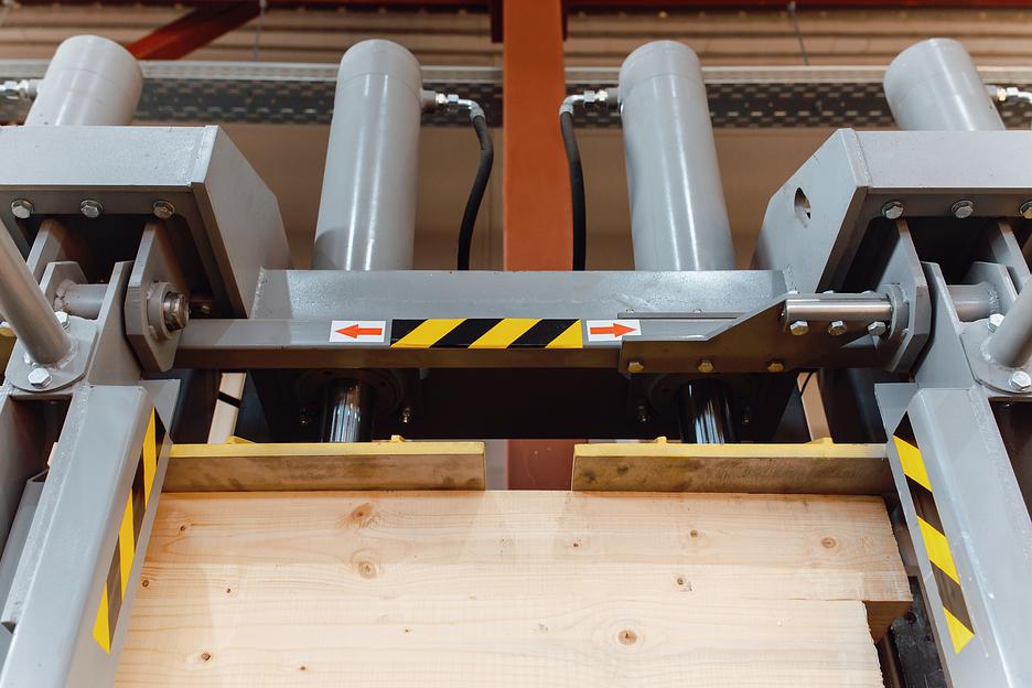 Пресс гидравлический для склейки бруса 13,5 м фото 3