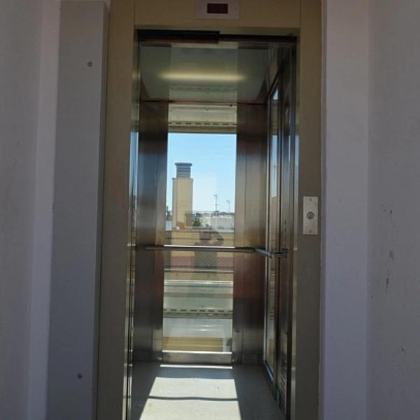 Коттеджный лифт UVe (электрический привод) фото 1