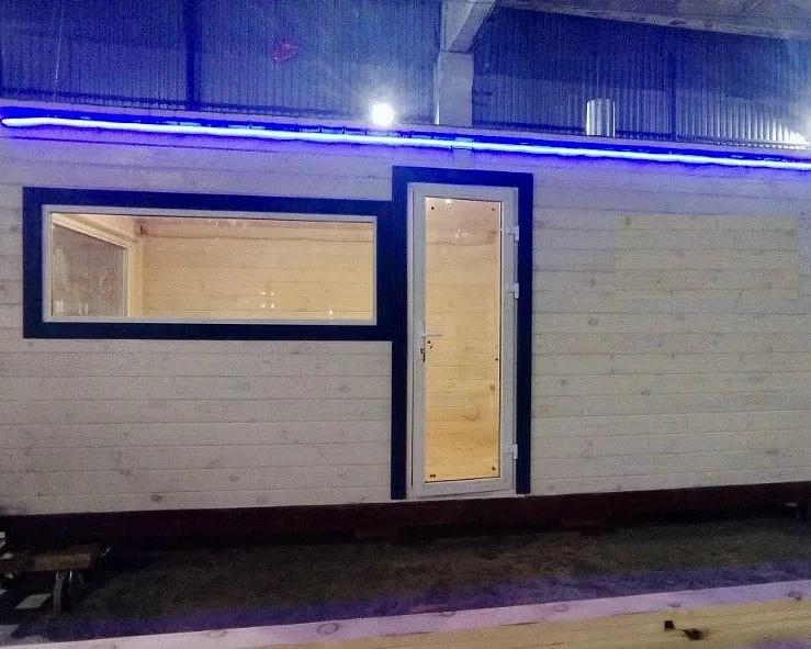 Установка двери-стеклопакета в бане фото 3