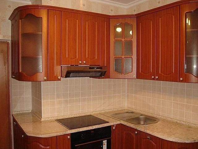 Изготовление кухни с гнутыми фасадами на заказ фото 1