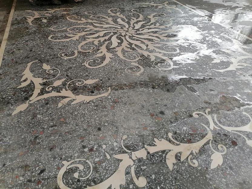 Изготовление напольной розетки из бетона и натурального камня фото 2