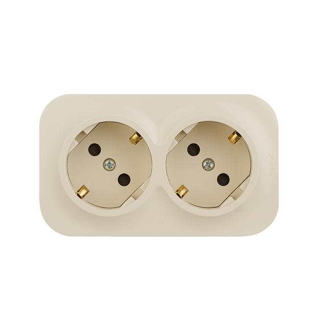 Блок силовая (2розет.) Legrand Quteo (782267) откр. зазем. штор. IP20 слоновая кость фото 1