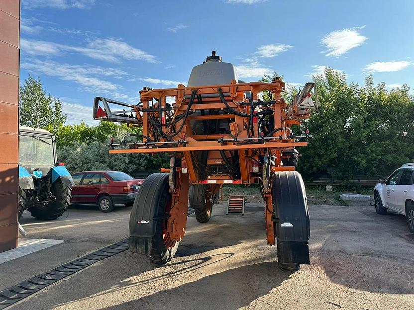 Самоходный опрыскиватель Jacto Uniport 2500 Star фото 3