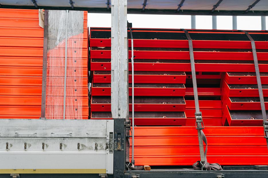 Угловой элемент для крупнощитовой стальной опалубки стен фото 2