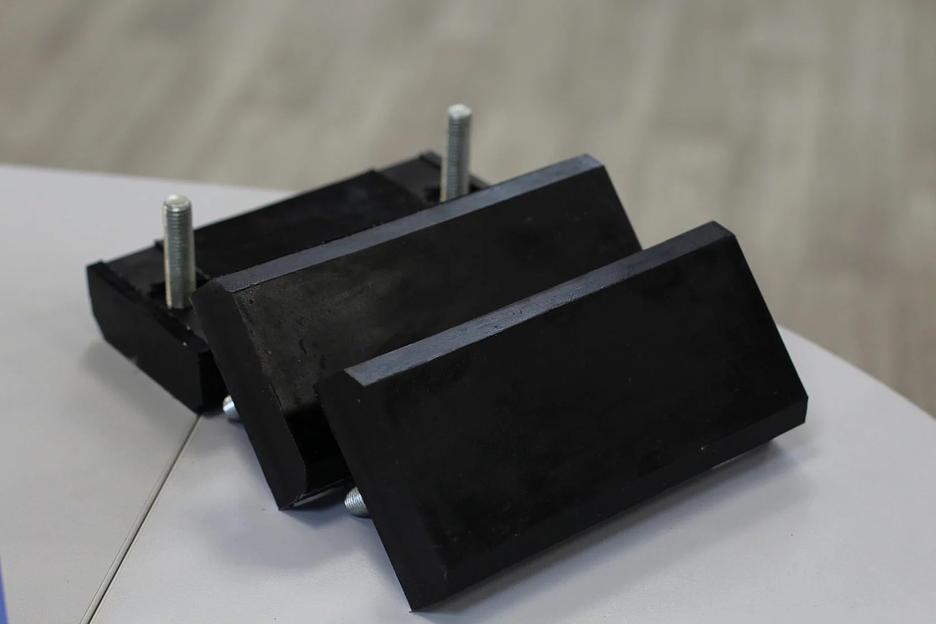 Гусеничные траки и колеса передней опорной тележки для асфальтоукладчиков фото 1