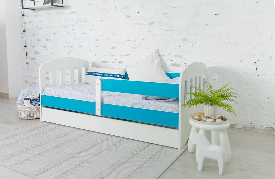 Кровать детская цветная «Малыш» с ящиком фото 2