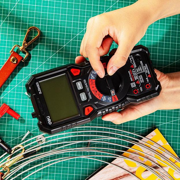 Измерительный и разметочный инструмент Deli Многофункциональный цифровой мультиметр Deli DL334303 напряж. 0-1000В, сила тока 0,02-10А, сопр. до 60 МОм, ЖК-дисплей фото 3