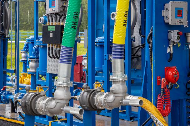 Комплекс автоматизированный нижнего налива нефти в автоцистерны фото 1