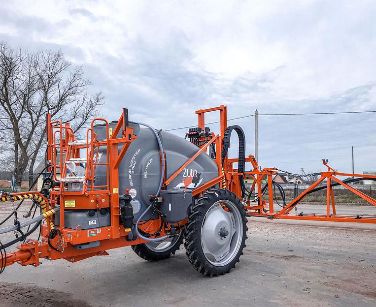 Опрыскиватель полевой прицепной Зубр серии «Grand Master» 3000 фото 5