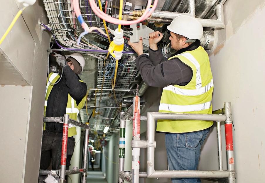 Производство электромонтажных работ фото 1