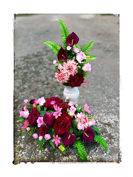 Венок и букет. Цветочная композиция фото 1