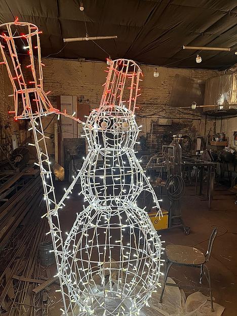 Металлическая световая фигура 3D «Снеговик» с диодным освещением ОПТ  фото 7