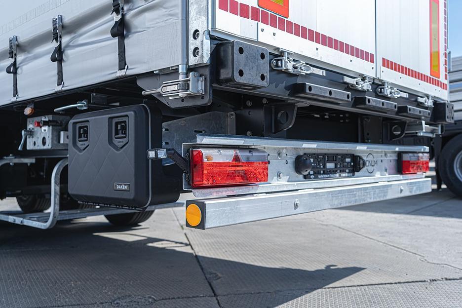 Шторный полуприцеп 16,52 м 914296-04 фото 2