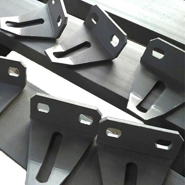 Кронштейн крепления поддерживающего ролика фото 1