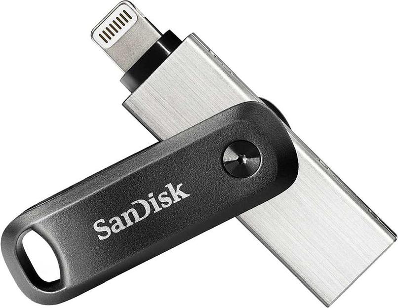 Флеш Диск Sandisk 128Gb iXpand Go SDIX60N-128G-GN6NE USB3.0 черный/серебристый фото 1