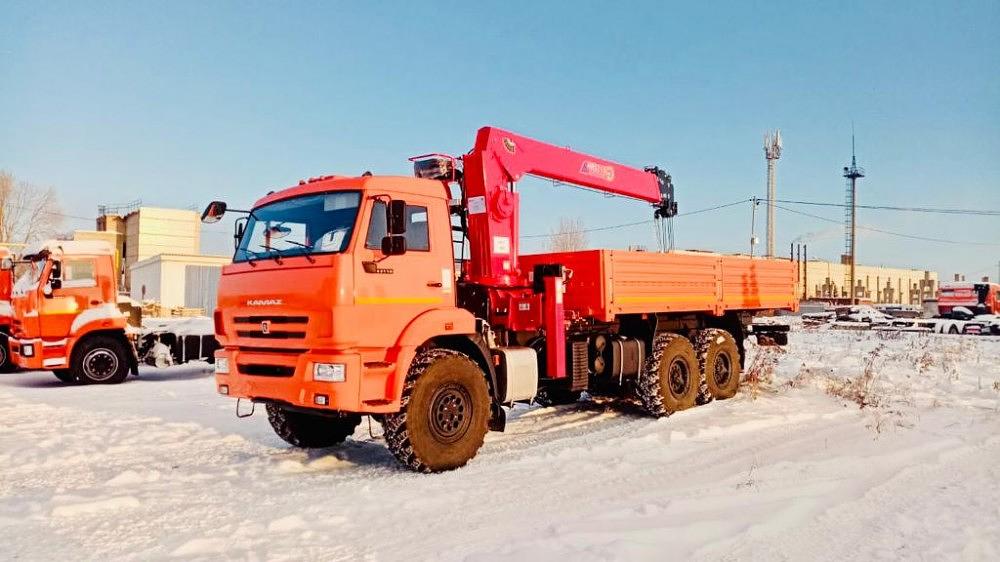 Бортовой камаз 43118 с КМУ HORYONG 216 фото 1