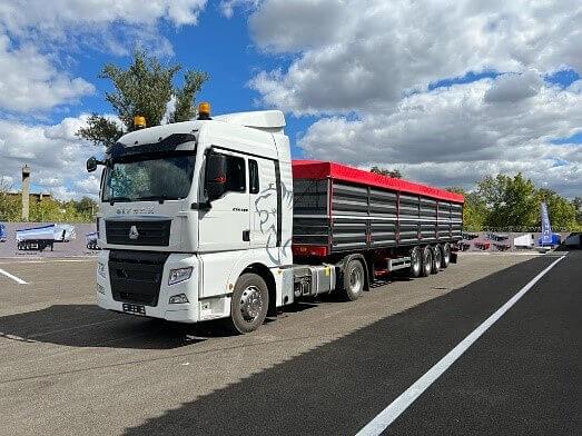 Полуприцеп-Зерновоз бортовой Тонар 9989 60 куб.м 4 оси фото 1