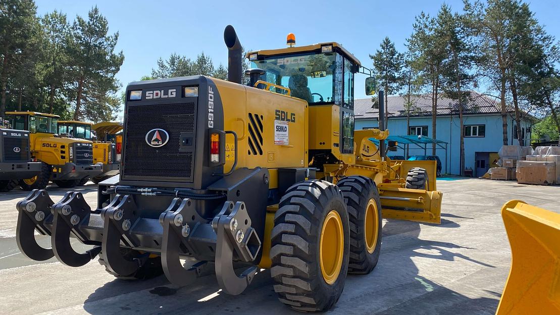 Автогрэйдер G9190F фото 7