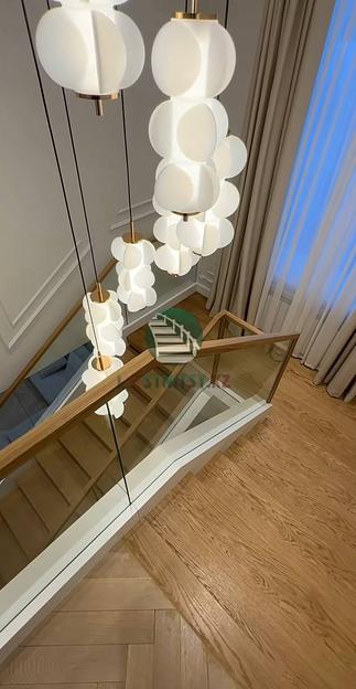 Лестница П-образная на металлическом каркасе под заказ фото 7