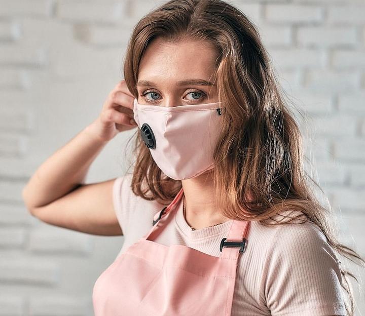 Комплект розовый Фартук TiSi с защитной накидкой + Маска FSK опт фото 2