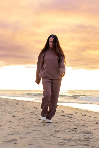 Костюм (свитшот+брюки прямые) цвет тёмно-бежевый ОПТ фото 4