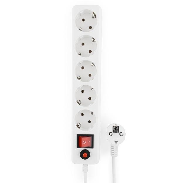 Сетевой фильтр Гарнизон ЕНLW-4 0,5 м 5 р белый (205380) {30} фото 1