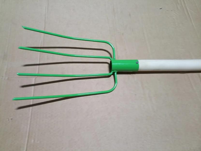 Вилы сенные № 55 с черенком ОПТ фото 1