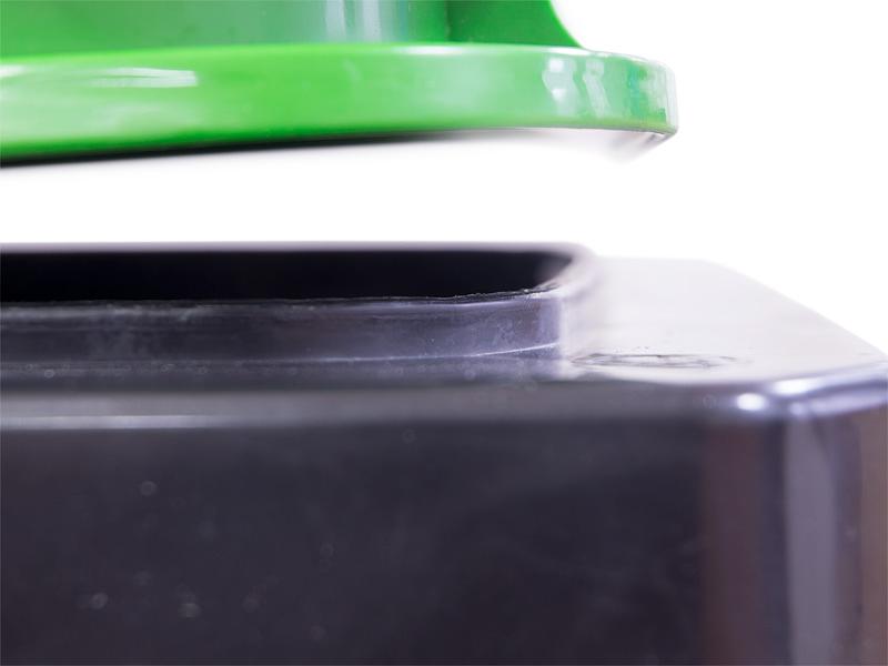 Мусорный бак 60л. с зелёной крышкой чёрный фото 3