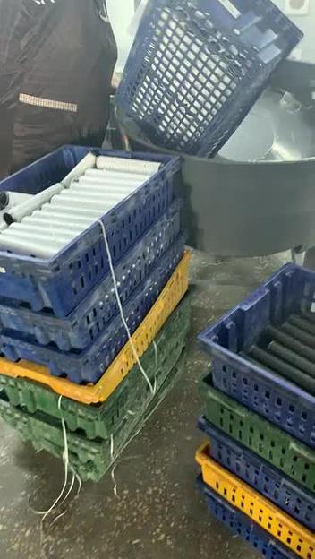 Автомат для удаления остатков нитей с бобин фото 3