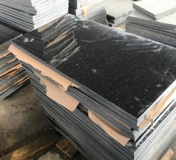 Гранитная плитка «Габбро-Диабаза» 600х300х30 Термообработанная ОПТ фото 1