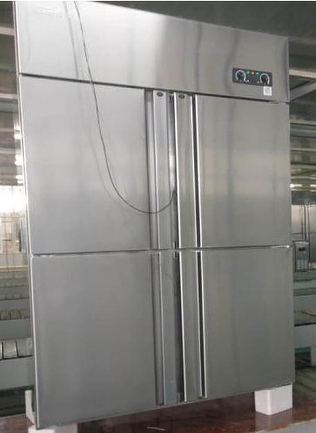 Морозильный шкаф универсальный Lotos LCF-4М из нержавеющей стали фото 3