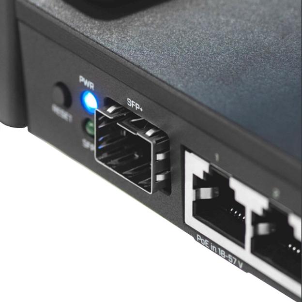 Роутер MikroTik RB4011iGS+RM 10/100/1000BASE-TX/SFP+ черный фото 4