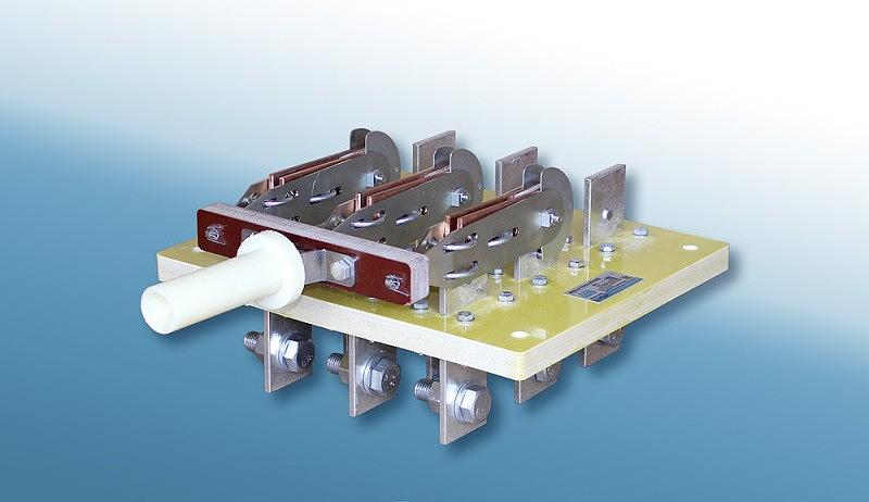 Разъединитель РЕ19-41-72210 1000А и/п фото 1