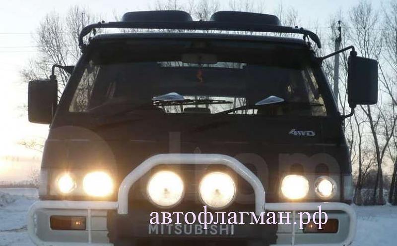 Бампер Mitsubishi Delica фото 1