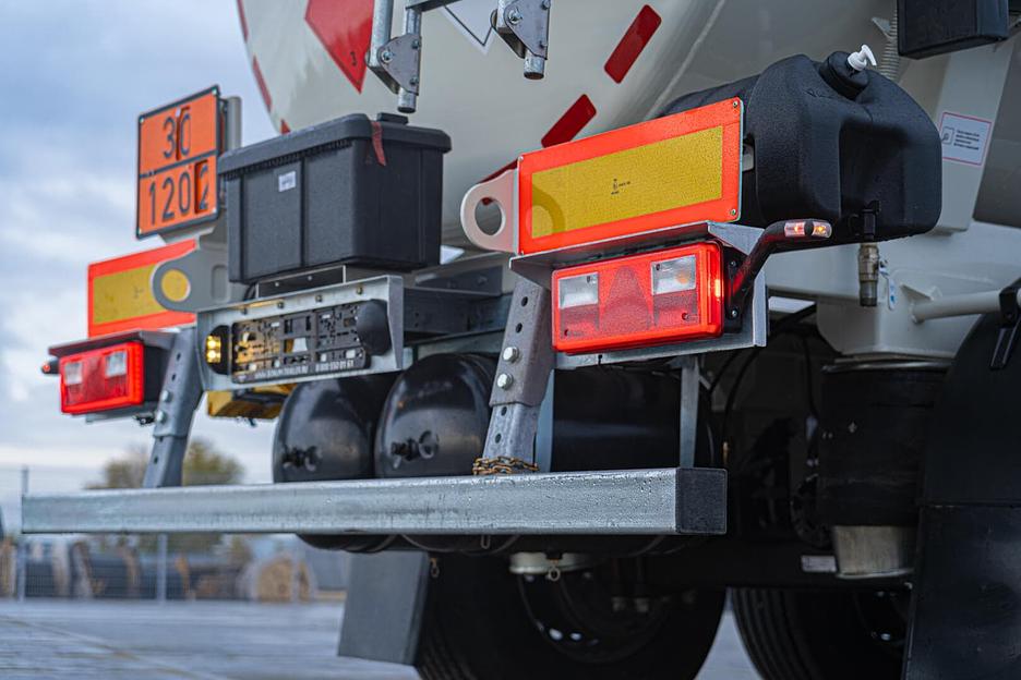 Бензовоз 35 м³ трёхосный 914210 фото 4